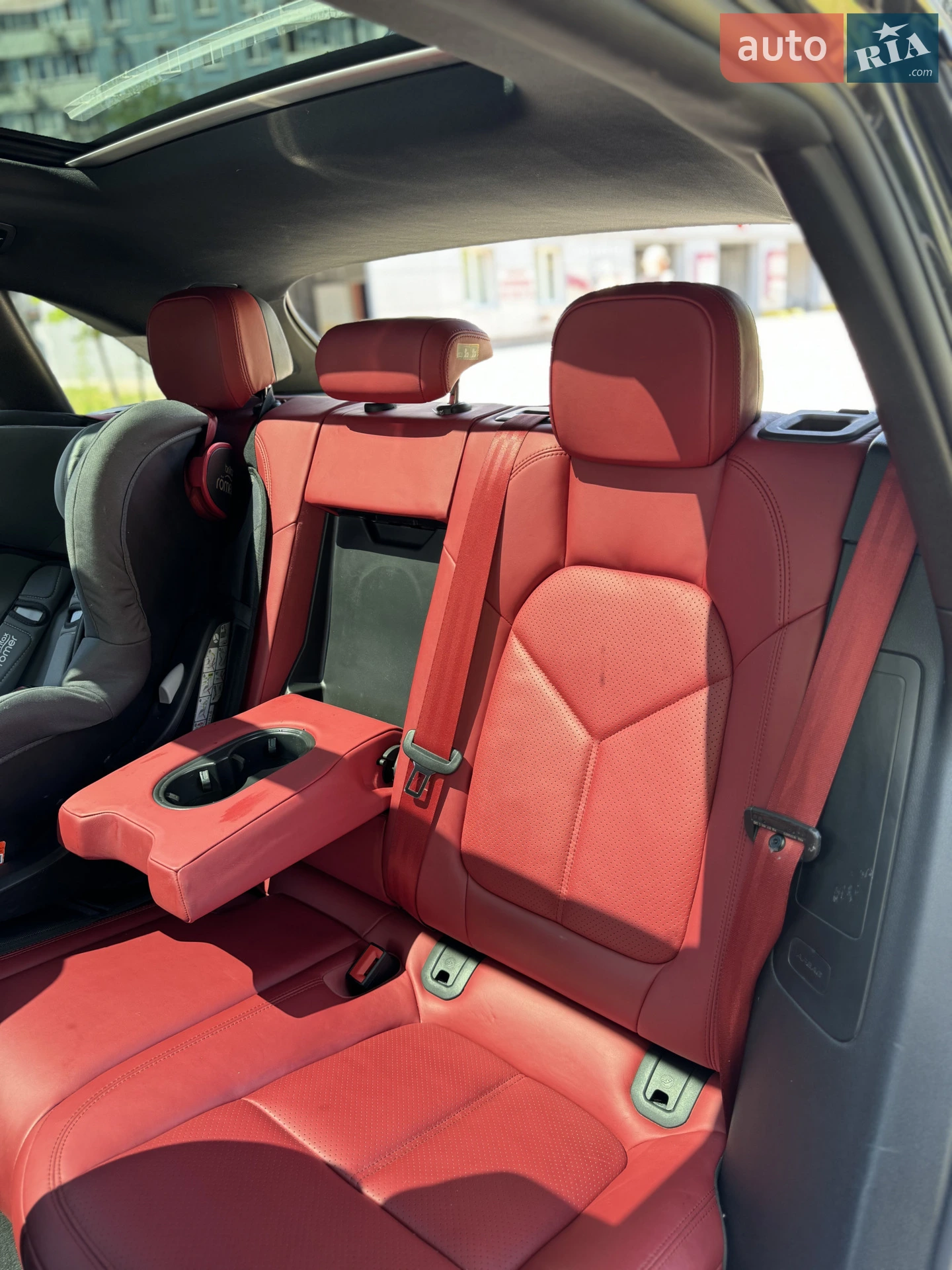 2016 Porsche Macan - мініатюра 15