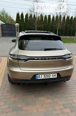 Внедорожник / Кроссовер Porsche Macan 2015 в 