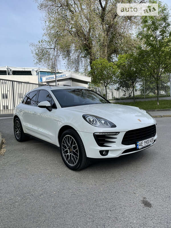 Позашляховик / Кросовер Porsche Macan 2014 в Дніпрі