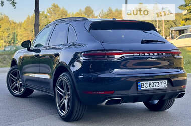 Позашляховик / Кросовер Porsche Macan 2019 в 