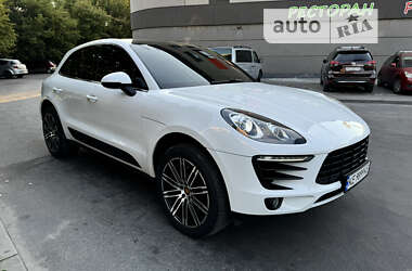 Внедорожник / Кроссовер Porsche Macan 2014 в 