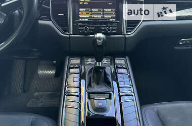 Внедорожник / Кроссовер Porsche Macan 2014 в 