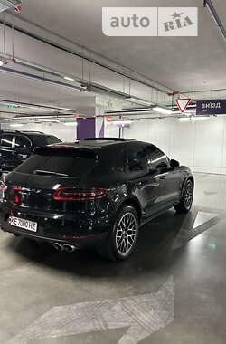 Внедорожник / Кроссовер Porsche Macan 2014 в 
