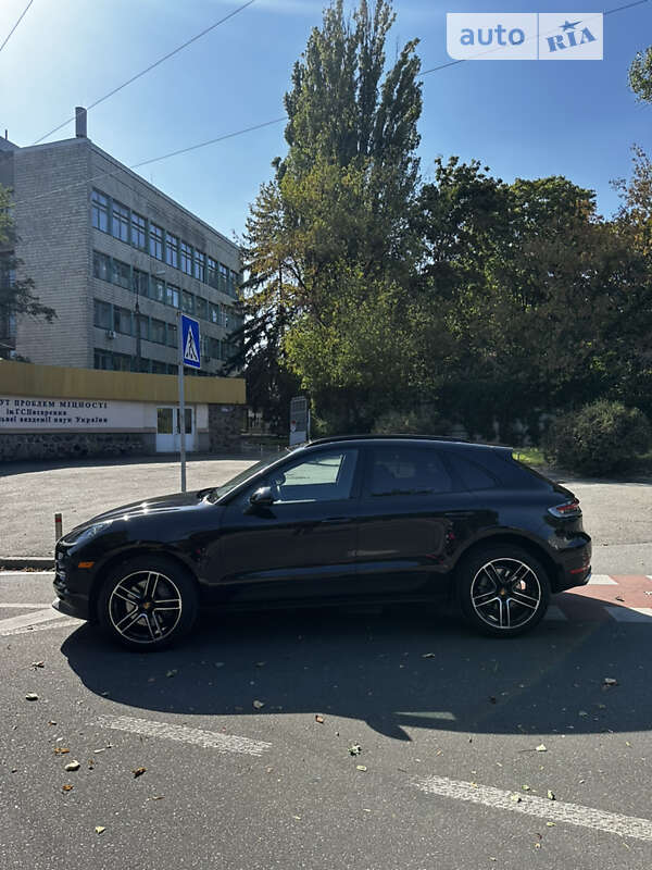 Внедорожник / Кроссовер Porsche Macan 2021 в Киеве