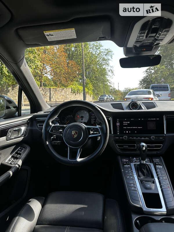 Внедорожник / Кроссовер Porsche Macan 2021 в Киеве