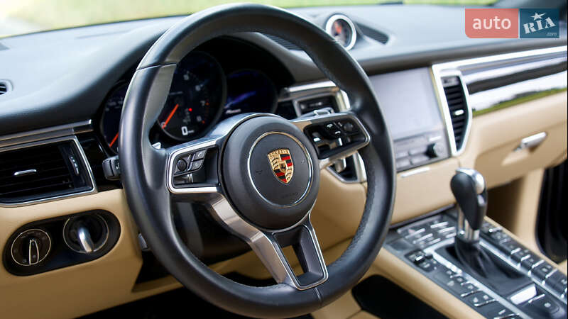 Позашляховик / Кросовер Porsche Macan 2017 в Києві