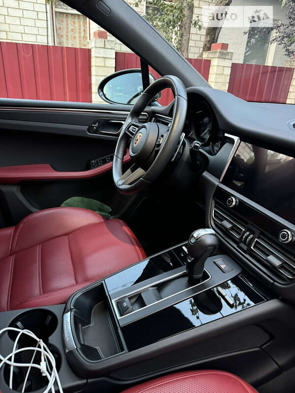 Внедорожник / Кроссовер Porsche Macan 2023 в Черкассах