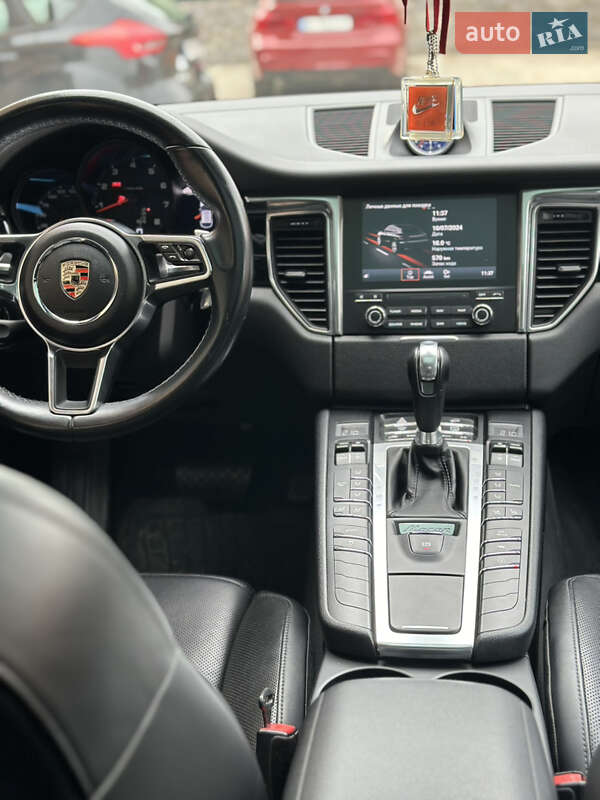 Внедорожник / Кроссовер Porsche Macan 2017 в Полтаве