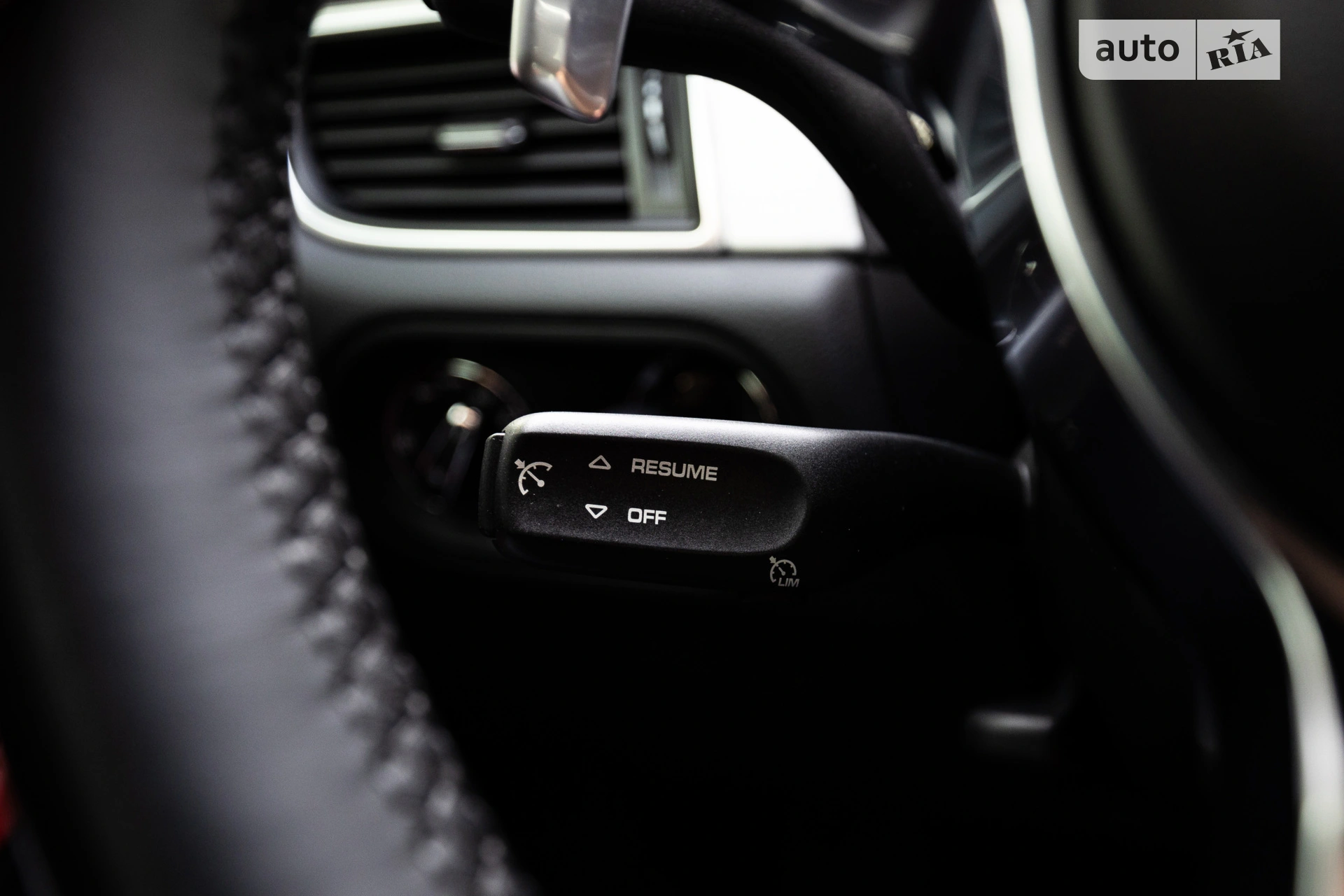 2018 Porsche Macan - мініатюра 37