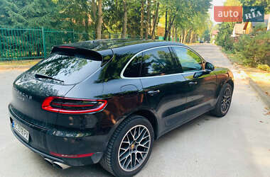 Внедорожник / Кроссовер Porsche Macan 2018 в 