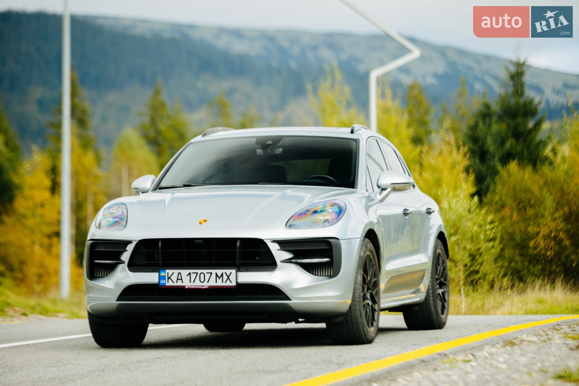 2020 Porsche Macan - мініатюра 2