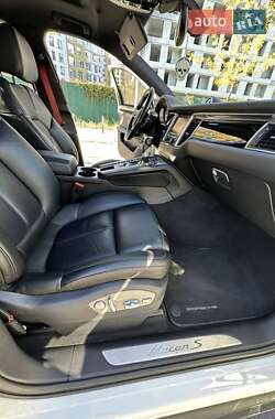 Внедорожник / Кроссовер Porsche Macan 2014 в 