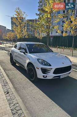 Внедорожник / Кроссовер Porsche Macan 2014 в 