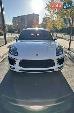 Внедорожник / Кроссовер Porsche Macan 2014 в 