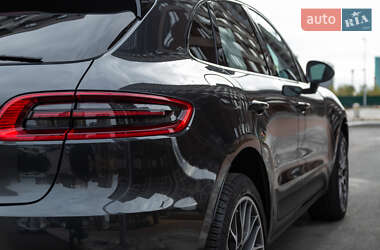 Внедорожник / Кроссовер Porsche Macan 2018 в 