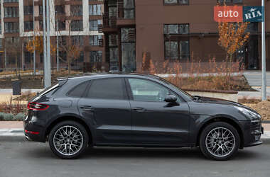 Внедорожник / Кроссовер Porsche Macan 2018 в 