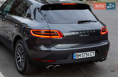 Внедорожник / Кроссовер Porsche Macan 2018 в 