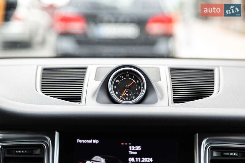 Внедорожник / Кроссовер Porsche Macan 2018 в Киеве фото 44 Внедорожник / Кроссовер Porsche Macan 2018 в Киеве