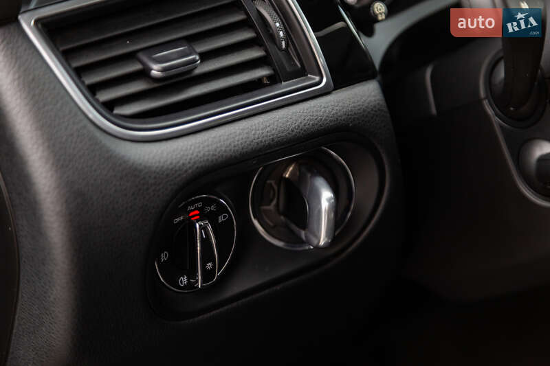 Внедорожник / Кроссовер Porsche Macan 2018 в Киеве фото 61 Внедорожник / Кроссовер Porsche Macan 2018 в Киеве