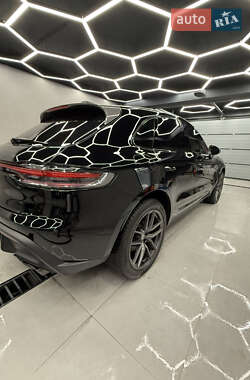 Внедорожник / Кроссовер Porsche Macan 2022 в 
