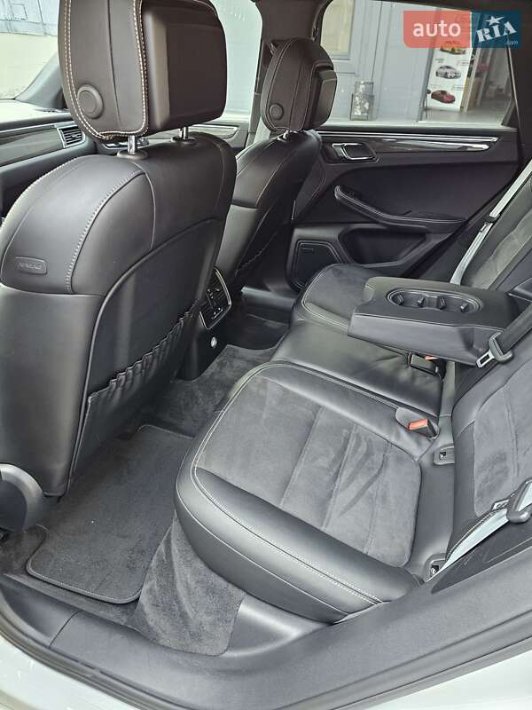 Внедорожник / Кроссовер Porsche Macan 2016 в Киеве фото 7 Внедорожник / Кроссовер Porsche Macan 2016 в Киеве