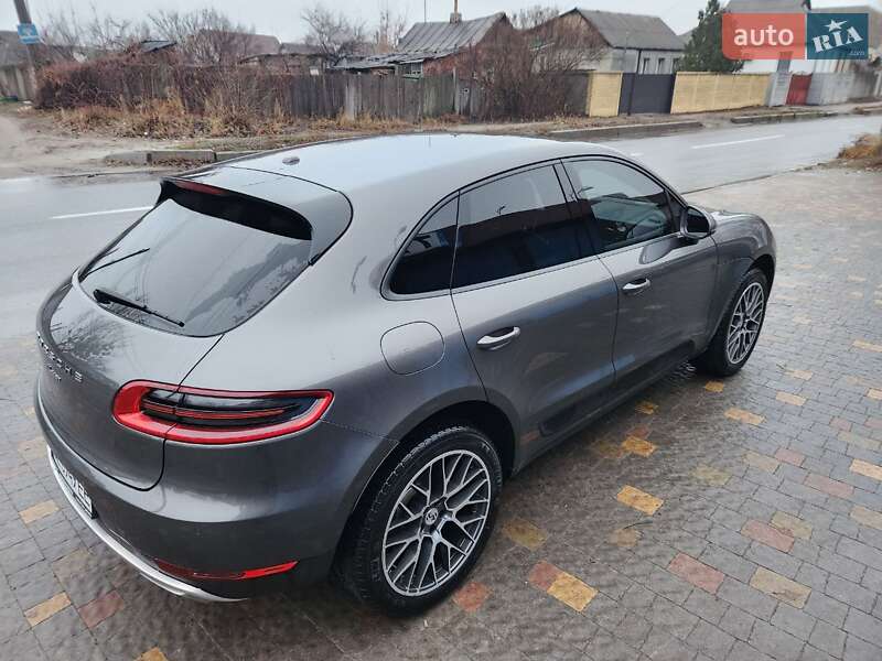 Внедорожник / Кроссовер Porsche Macan 2018 в Киеве