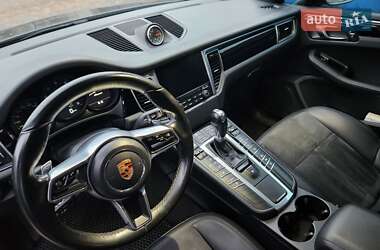 Внедорожник / Кроссовер Porsche Macan 2018 в 