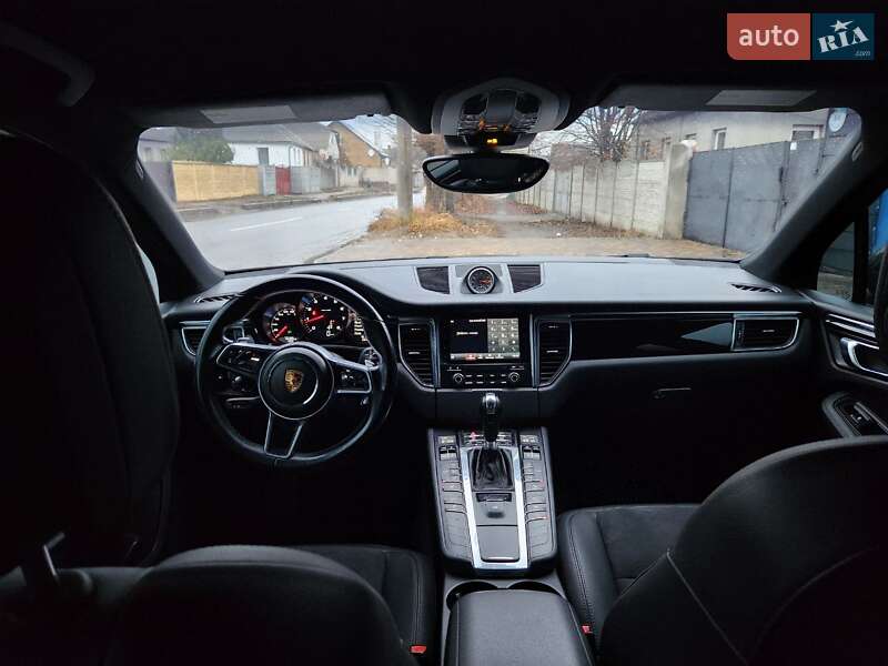 Внедорожник / Кроссовер Porsche Macan 2018 в Киеве