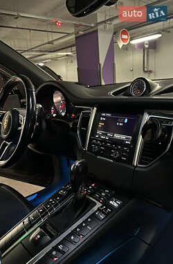 Позашляховик / Кросовер Porsche Macan 2014 в 