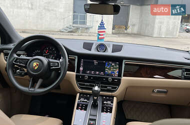 Внедорожник / Кроссовер Porsche Macan 2023 в 