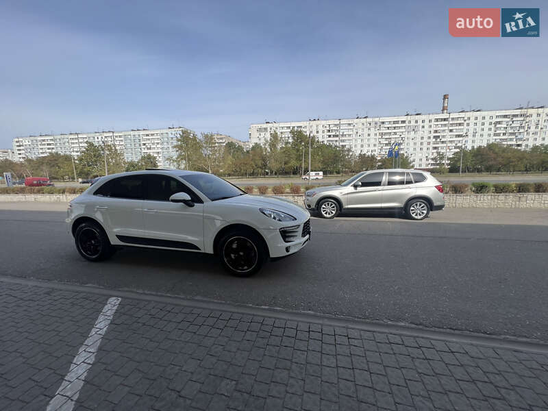 Внедорожник / Кроссовер Porsche Macan 2015 в Запорожье