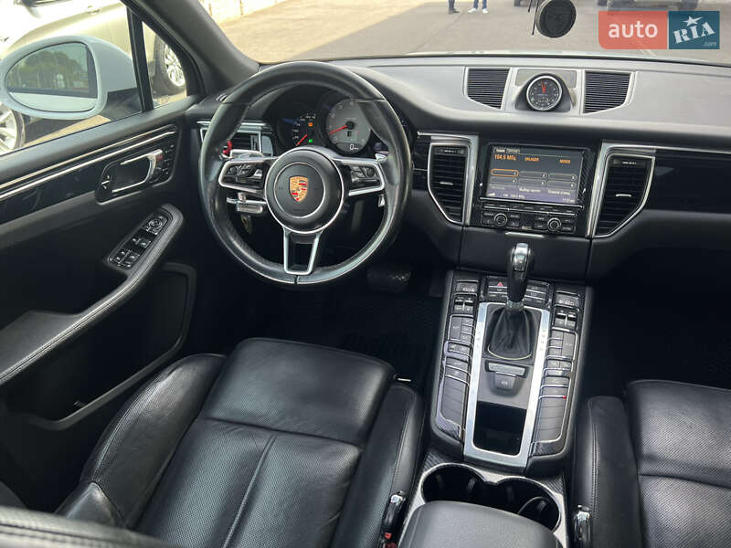 Внедорожник / Кроссовер Porsche Macan 2015 в Запорожье