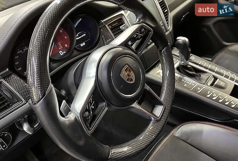 Позашляховик / Кросовер Porsche Macan 2016 в Києві