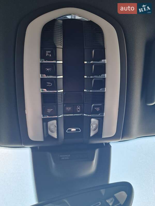 Внедорожник / Кроссовер Porsche Macan 2015 в Киеве