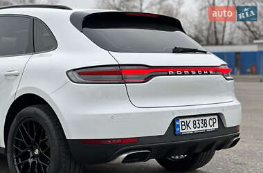 Позашляховик / Кросовер Porsche Macan 2021 в Києві