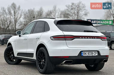 Внедорожник / Кроссовер Porsche Macan 2021 в Киеве