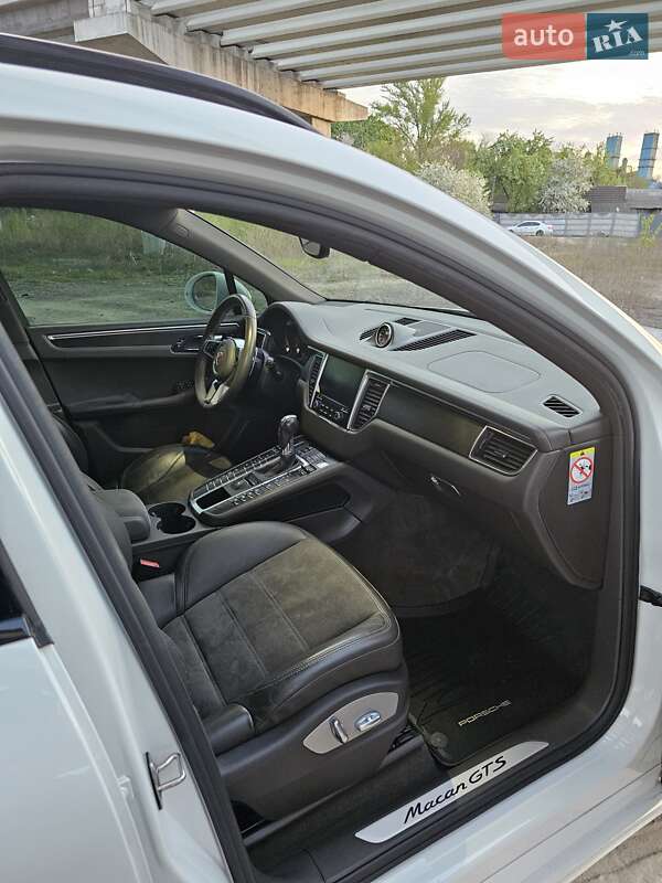 Внедорожник / Кроссовер Porsche Macan 2016 в Днепре