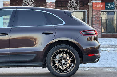Внедорожник / Кроссовер Porsche Macan 2018 в 