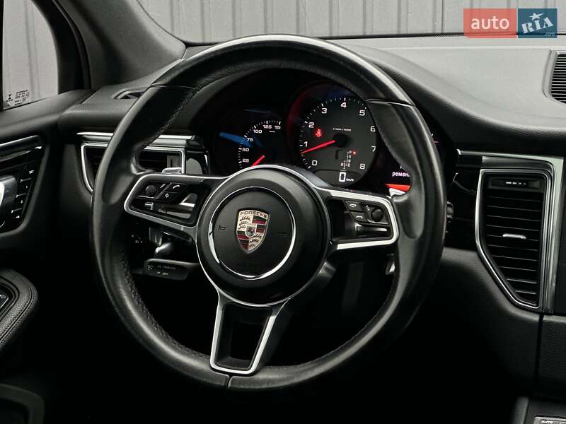 Позашляховик / Кросовер Porsche Macan 2017 в Мукачевому