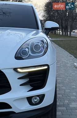 Внедорожник / Кроссовер Porsche Macan 2017 в 