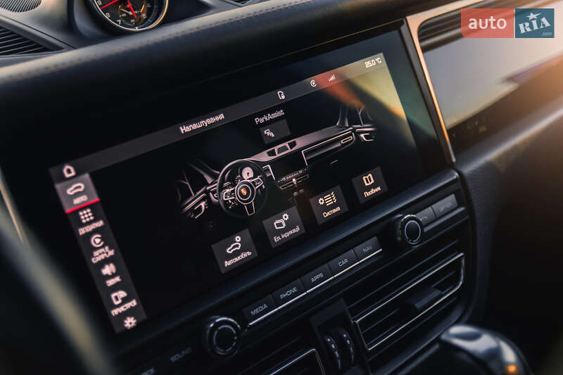 Внедорожник / Кроссовер Porsche Macan 2021 в Киеве