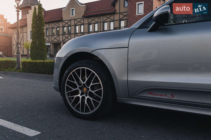 Внедорожник / Кроссовер Porsche Macan 2021 в Киеве