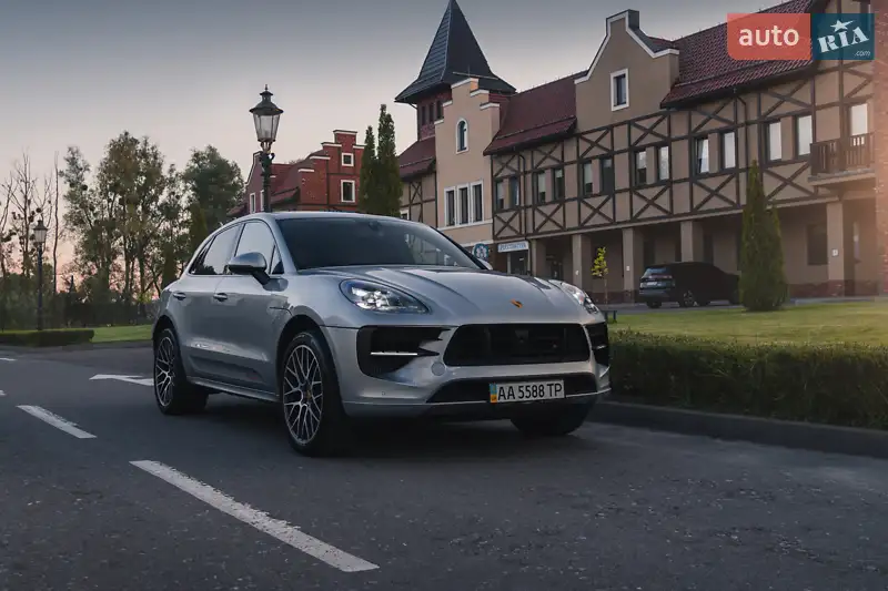 Porsche Macan 2021