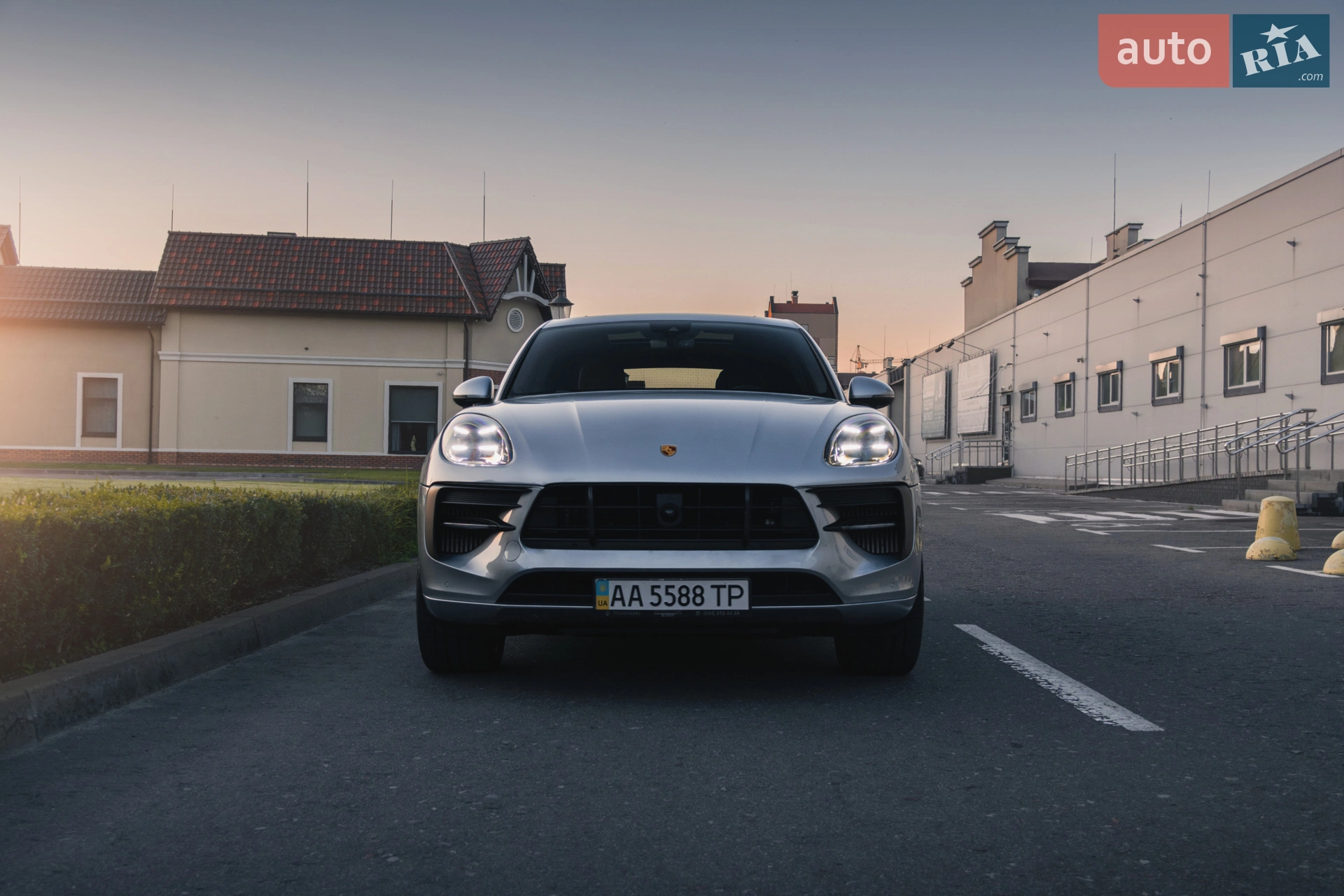 2021 Porsche Macan - мініатюра 8