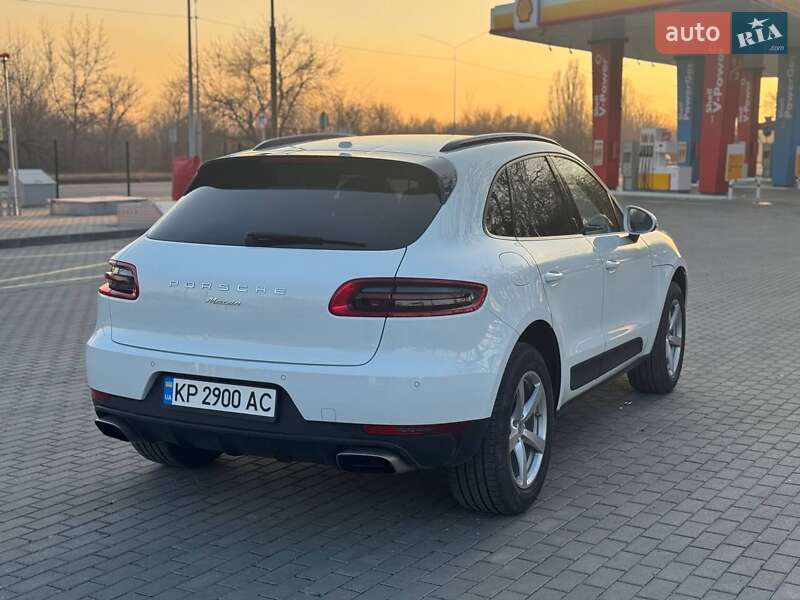 Внедорожник / Кроссовер Porsche Macan 2016 в Запорожье