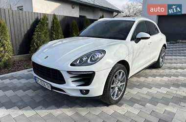 Внедорожник / Кроссовер Porsche Macan 2016 в 