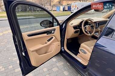 Внедорожник / Кроссовер Porsche Macan 2014 в 