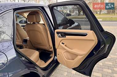 Внедорожник / Кроссовер Porsche Macan 2014 в 