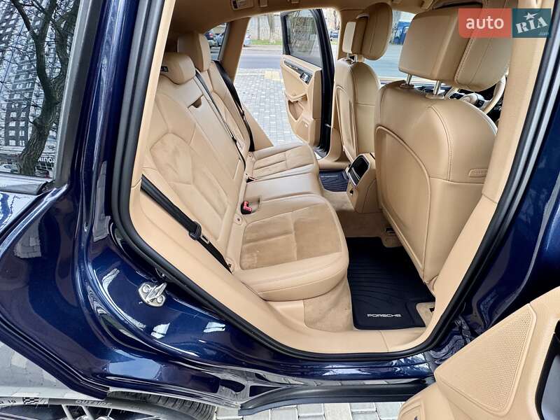 Позашляховик / Кросовер Porsche Macan 2014 в Одесі