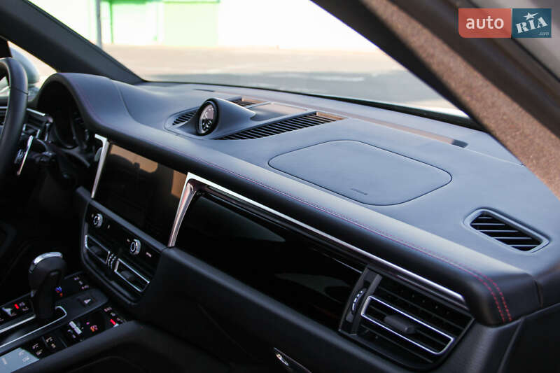 Позашляховик / Кросовер Porsche Macan 2024 в Києві